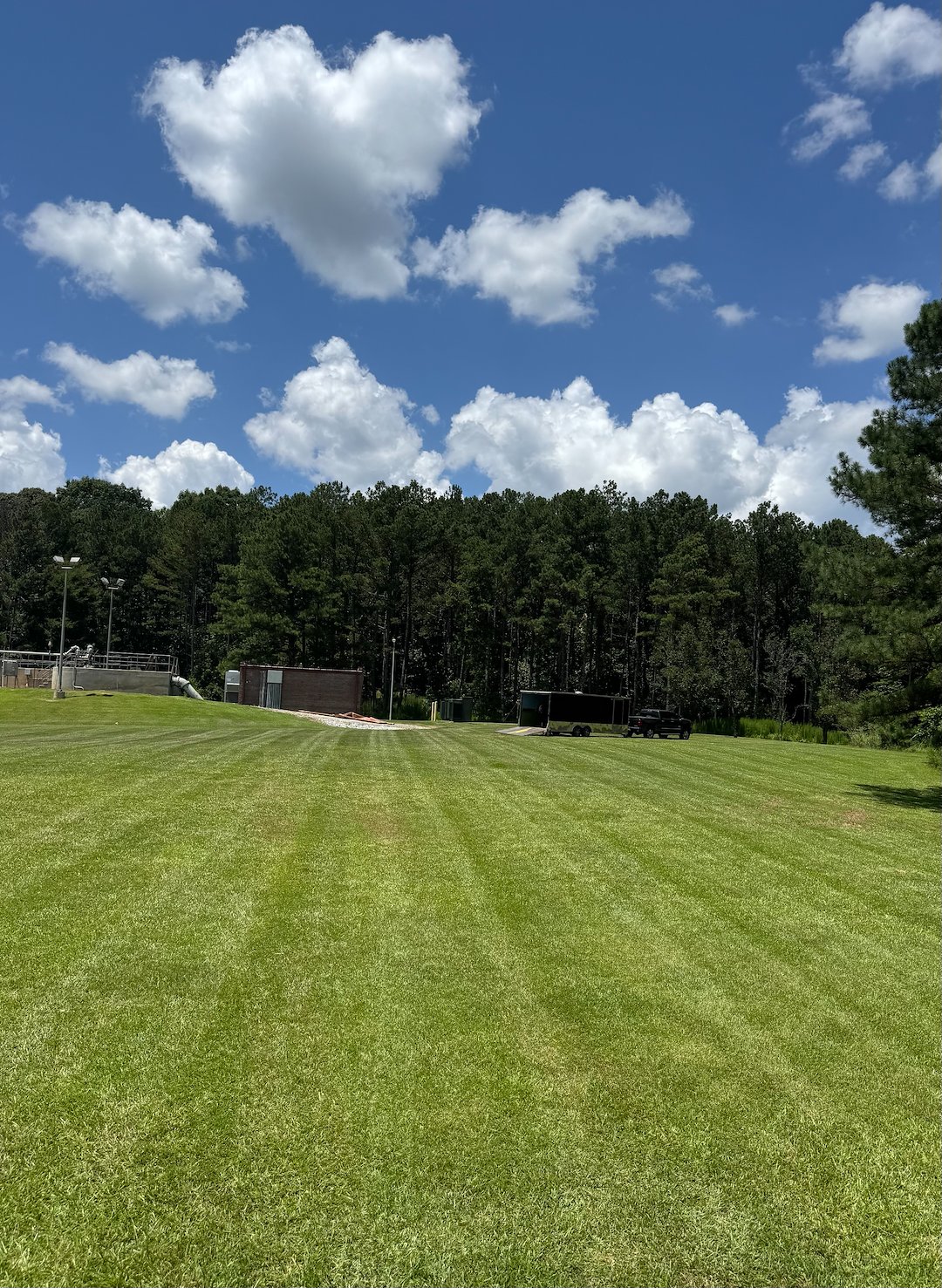 Commercial lawn maintenance in Douglasville, Georgia